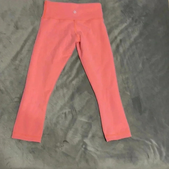 Lululemon Reversible Cropped Leggings - Picture 4 of 6